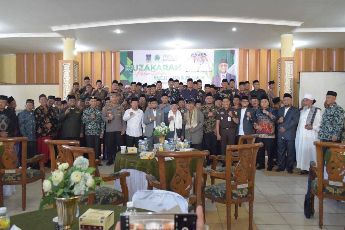 Muzakarah dan Pelantikan MUI Kecamatan Se-Kota Tebing Tinggi: Penguatan Peran Ulama di Era Modern