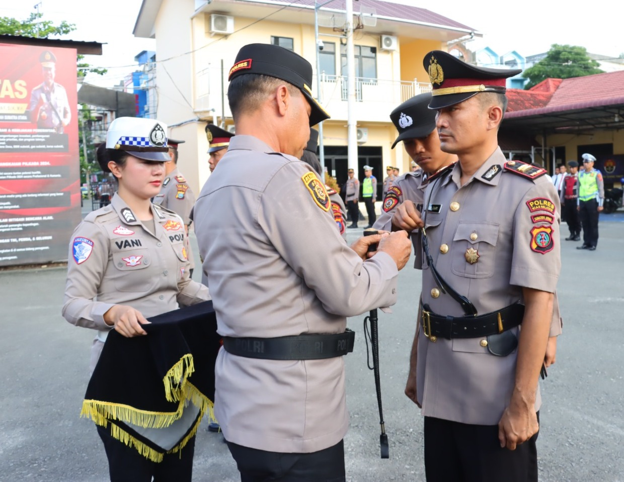 Kapolres Tebing Tinggi Pimpin Upacara Pelantikan Kasiwas dan Mutasi Jabatan Kapolsek Jajaran