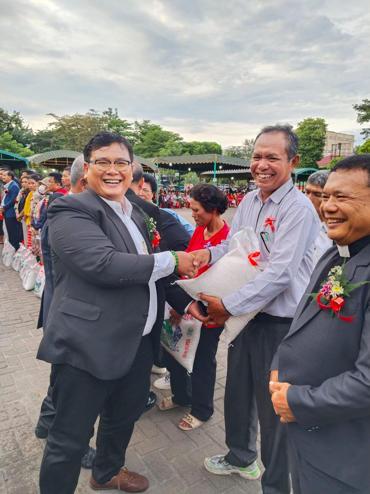 Hadiri Perayaan Natal Oikumene Tebing Tinggi, Wali Kota Ajak Umat Kristiani Doakan Masyarakat yang Terkena Bencana