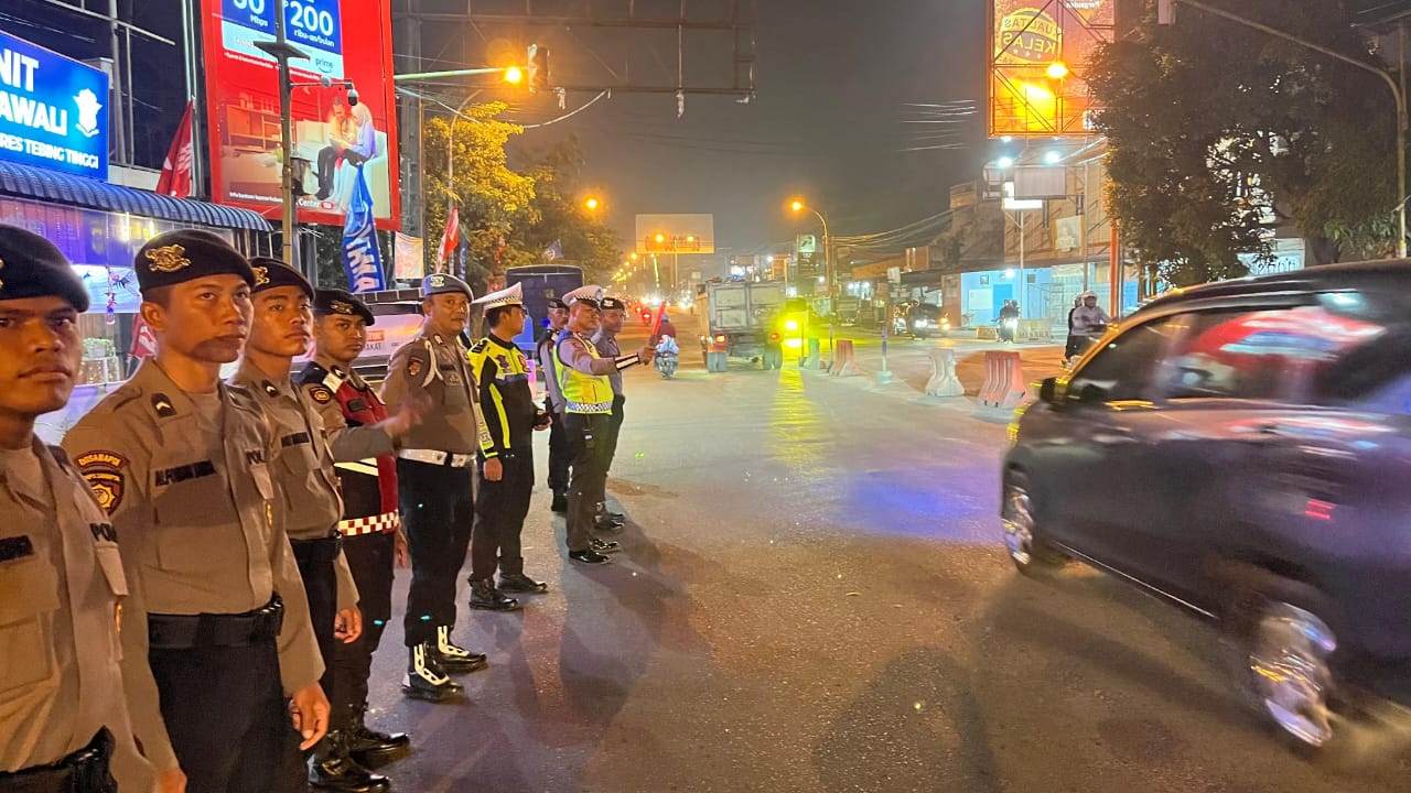 Hadir Dimalam Hari, Patroli Blue Light Polres Tebing Tinggi Jaga Rasa Aman Warga